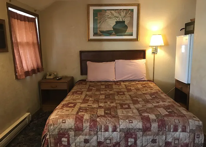 West Motel 2*